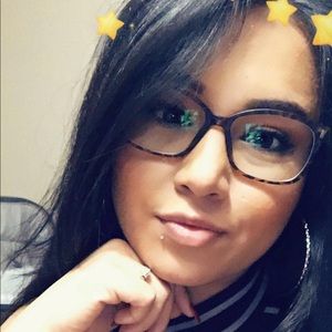 Meet your Posher, Tiffany